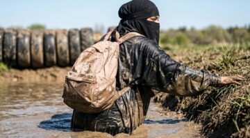 The niqabi adventurer